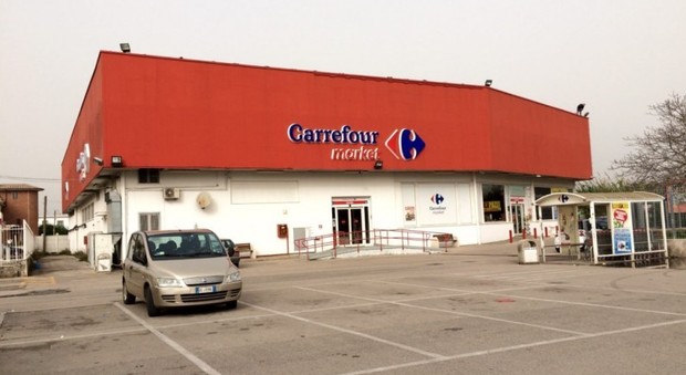 La sede Carrefour di Cisterna di Latina