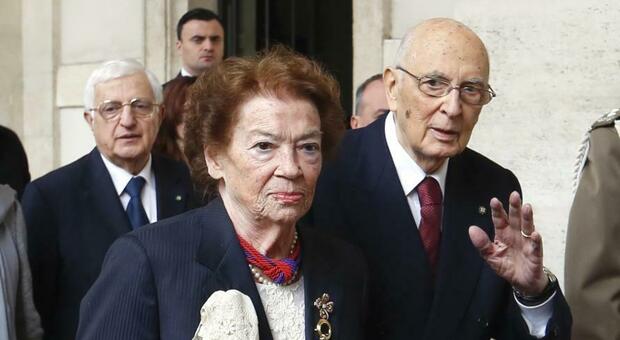 Giorgio Napolitano, l'amore con Clio: 64 anni insieme e quelle "fughe" al cinema la domenica pomeriggio senza scorta