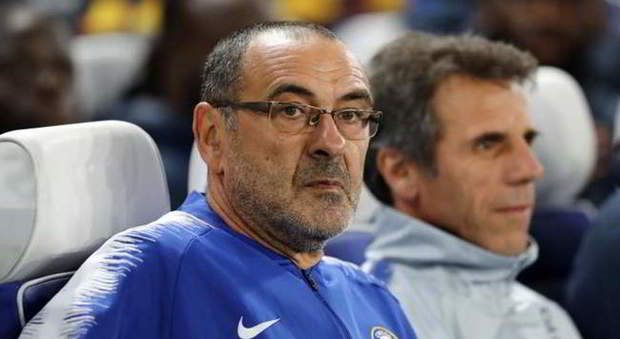 Chelsea, spopola ancora #SarriOut: «Rimandate a Napoli lui e Jorginho»