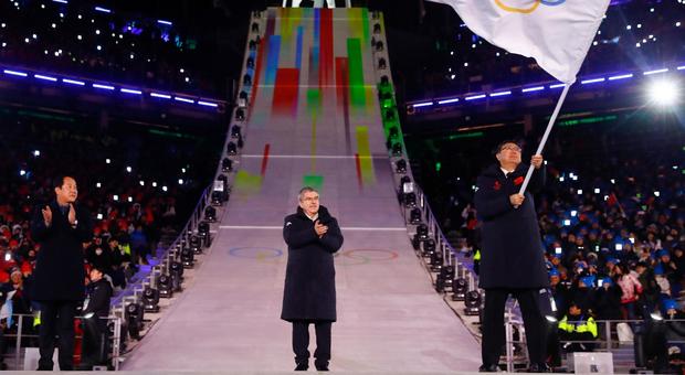 Pyeongchang, Bach chiude le Olimpiadi: «Il dialogo proseguirà»