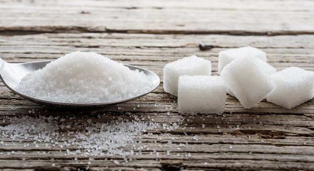 Troppo zucchero fa male anche a chi è sano, più rischi per il cuore