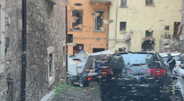 Traffico in tilt in vico Papiniano