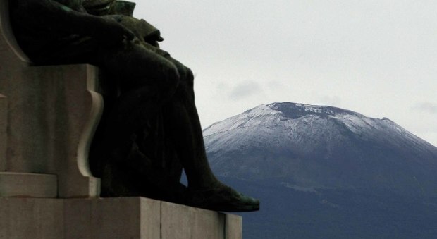 Gelo in Campania, scatta l'allerta: «Scorte di sale per la viabilità»