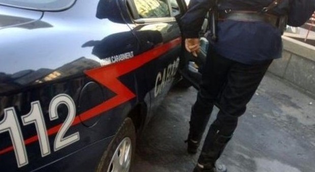 Scappa di casa a 12 anni, i carabinieri lo trovano ma lui non vuole tornare