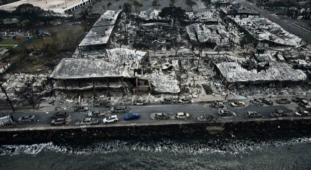 Hawaii in fiamme, almeno 36 morti a Maui: città rase al suolo. «Persi contatti con un migliaio di persone»