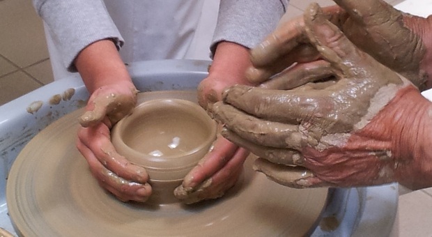Attività anche nella ceramica