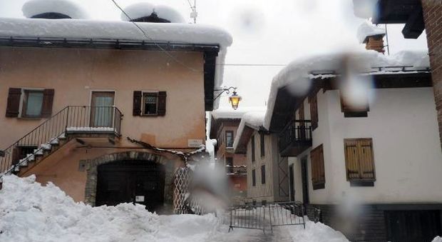Maltempo, morta una donna: travolta e uccisa da una lastra di neve