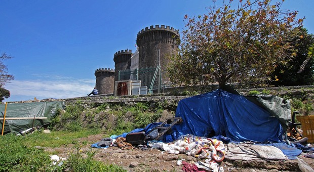 Napoli, troppi tesori negati e monumenti maltrattati: così respingiamo i turisti
