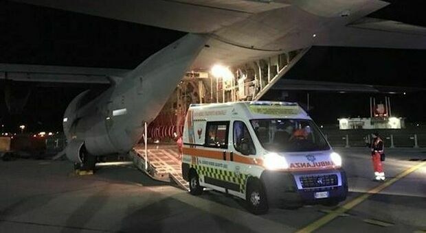 Da Lecce a Roma in aereo militare: bimba di un mese trasportata d'urgenza al Bambino Gesù