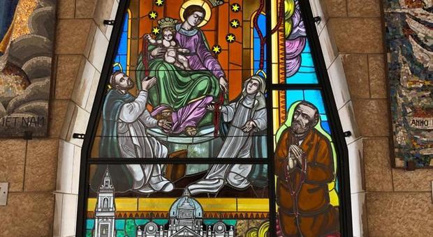 La Madonna del Rosario di Pompei arriva a Nazareth: nella basilica una vetrata con la sacra icona