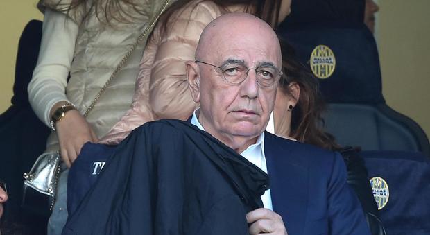 Milan, gli azionisti furiosi: "Galliani vada via, ci sta facendo fallire"
