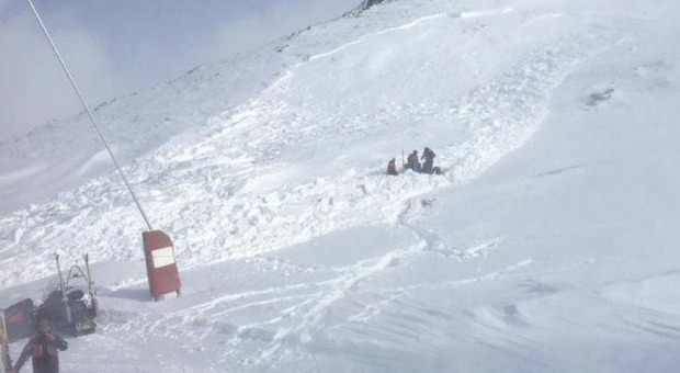 Tragedia ad alta quota: due 30enni sono morte sul Monte Bianco a seguito di una valanga di neve che le ha travolte
