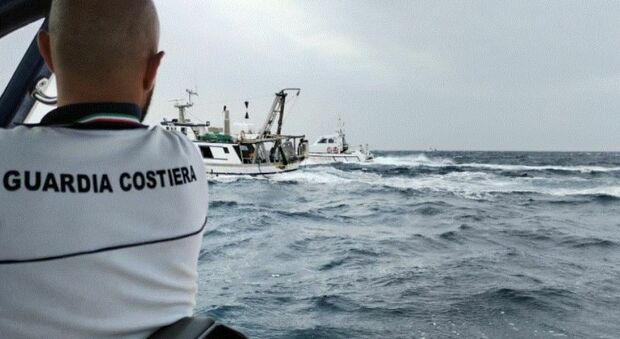 Sardegna, peschereccio affonda dopo lo scontro con un traghetto: disperso un marinaio
