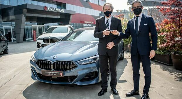 Il presidente e ad di BMW Italia Massimiliano Di Silvestre con Franco Baresi, vicepresidente onorario del Milan