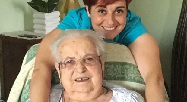 Benedetta Rossi, morta la nonna Blandina. Il terribile lutto: «Vorrei scrivere tante cose…ma adesso non riesco»