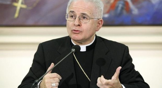 Il vescovo di Latina: rinviate in autunno comunioni e cresime