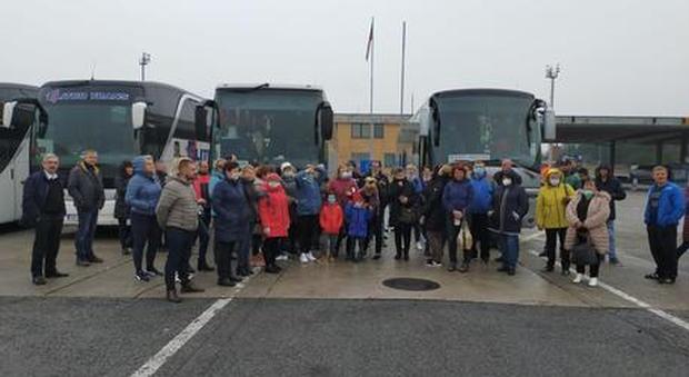 Coronavirus, bus con 101 passeggeri ucraini ancora bloccati al confine