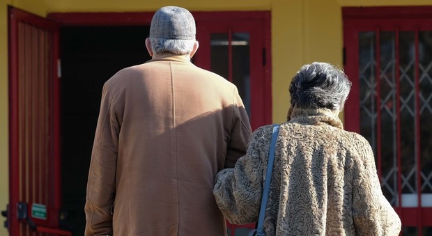 Napoli, coabitazione tra anziani come antitodo alla solitudine: l'idea del figlio di un immigrato