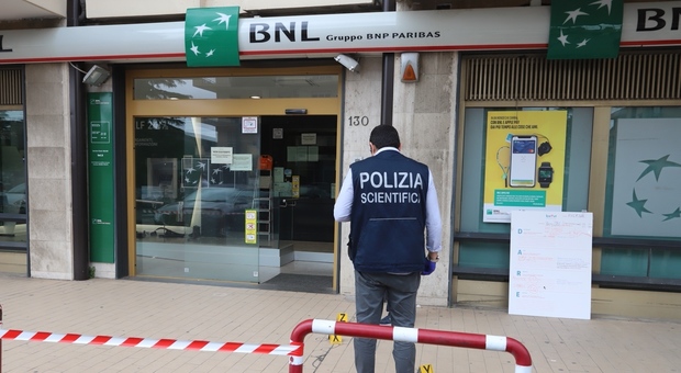 Assalto al portavalori ad Aversa, feriti poliziotto e guardia giurata