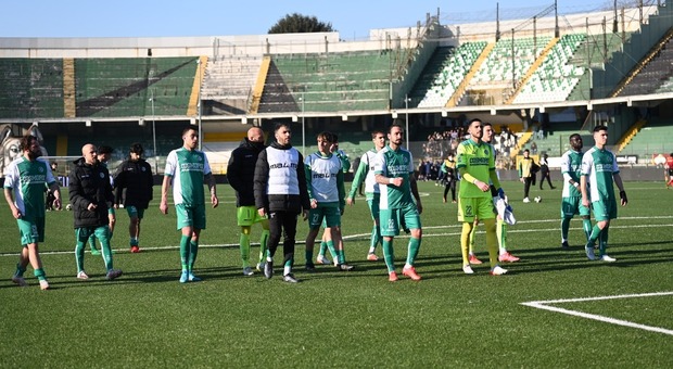 Bari-Avellino 1-0 e al San Nicola torna il trenino dopo il gol