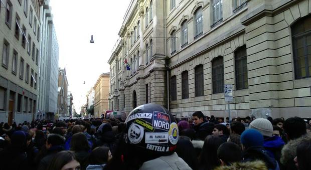 Roma, scuole ancora al freddo, protestano gli studenti del Tasso e del Righi