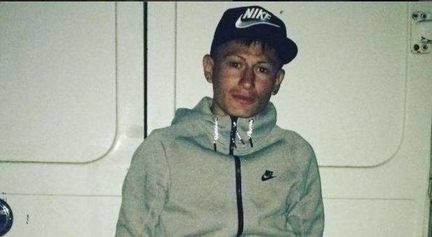 Rom stuprò due 14enni ammanettandole a una rete: adesso chiede lo sconto di pena