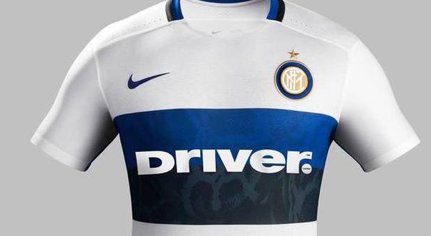 Inter, ecco la nuova maglia da trasferta lo sponsor è Driver. E Pirelli? Ecco la verità