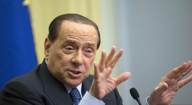 Berlusconi salta l'incontro con Renzi: alla consultazione manda i capigruppo