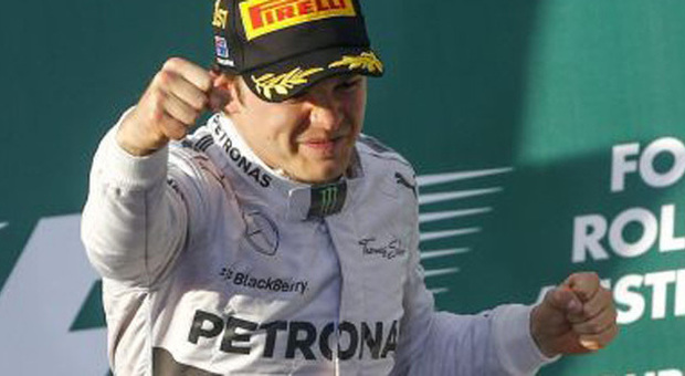 Nico Rosberg sul gradino più alto del podio del GP d'Australia