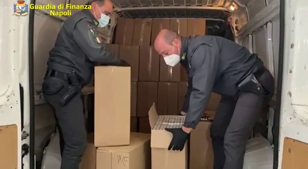 Smantellata la rete del contrabbando: due tonnellate di sigarette sequestrate