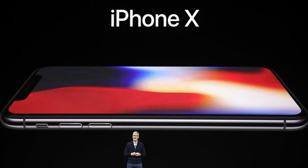 Apple già al lavoro sul nuovo iPhone. piccolo e compatto nei negozi a marzo