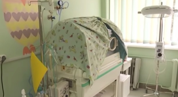 Coronavirus, neo mamma muore dopo il parto: bimba sta bene e non è contagiata