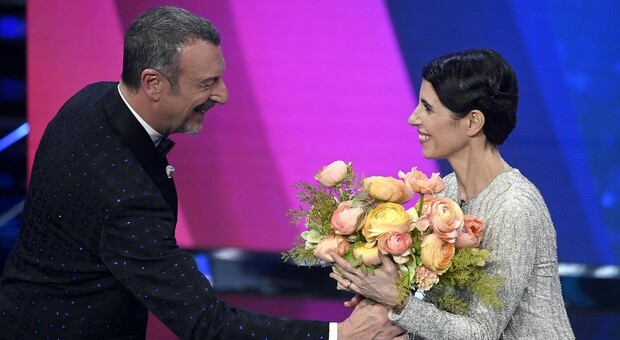 Sanremo 2024, diretta seconda serata: Giorgia Co - conduttrice. Super ospiti John Travolta, Leo Gassmann e Giovanni Allevi