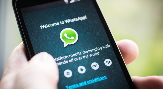 Whatsapp, istruttoria del Garante della privacy per la condivisione dati con Facebook