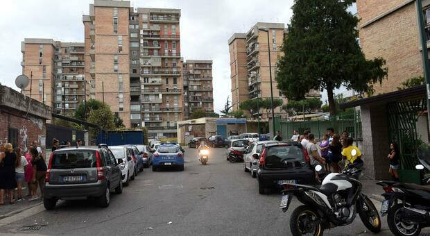 Napoli, tragedia al rione Don Guanella: trovato senza vita a 12 anni dai genitori