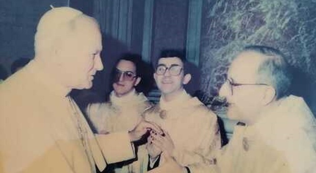 L'incontro tra padre D'Onofrio e papa Giovanni Paolo II