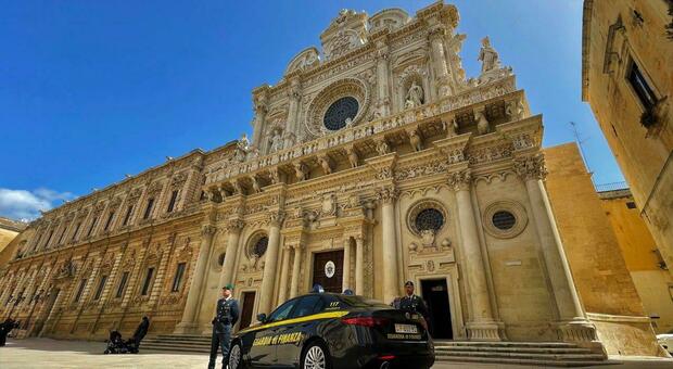 I controlli della guardia di finanza a Lecce