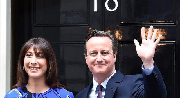 Cameron trionfa alle elezioni. Miliband, Clegg e Farage si dimettono