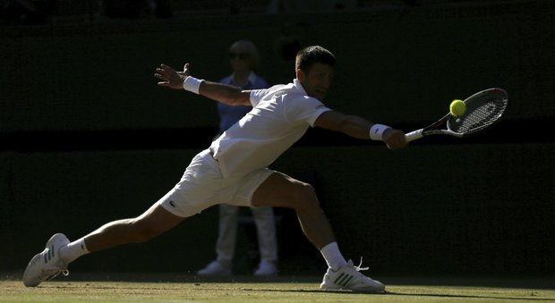 Djokovic passeggia contro Gulbis Federer si sbarazza facile di Zverev