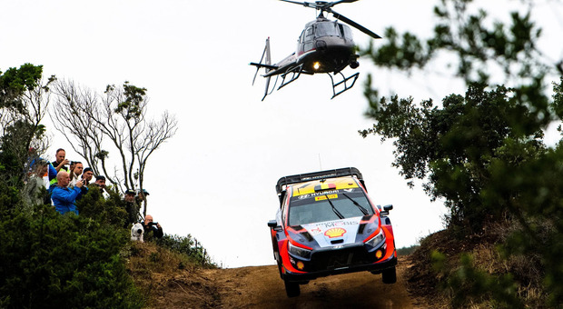 Rally Di Sardegna Sesta Tappa Del Mondiale Ogier Toyota Insegue Il Quinto Successo Isolano