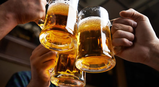 Il caldo minaccia la birra: potrebbe diventare poca e costosa