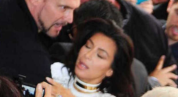 Paura per Kim Karadashian, assalita alle spalle &#8203;da Vitalii Sediuk