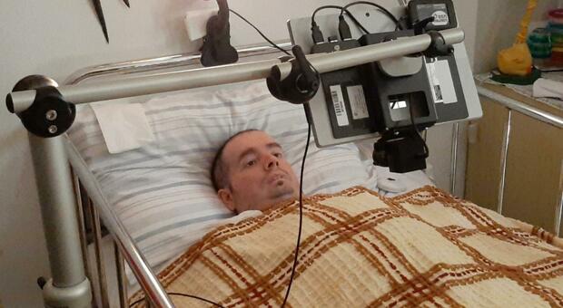 Fabio Ridolfi è morto, il 46enne con tetraparesi aveva scelto la sedazione profonda