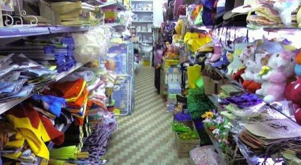Lametia Terme. Maxi-sequestro in un negozio cinese: 19mila prodotti per bambini contraffatti