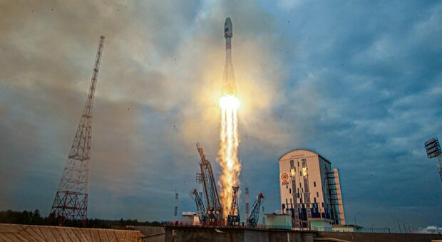La Russia torna sulla Luna dopo 47 anni: il lancio del razzo alla ricerca di acqua