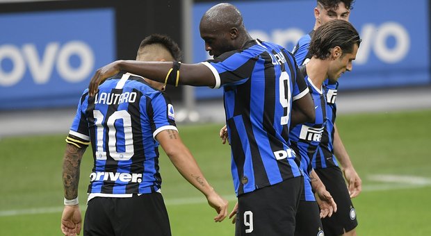 Lukaku e Lautaro ci sono, l'Inter supera la Sampdoria 2-1