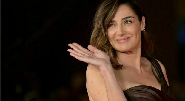 Luisa Ranieri: «Per la timidezza sono finita in analisi. Ho rifiutato ruoli da "bonona" ma per Sorrentino mi spoglierei. Luca Zingaretti? Mi sostiene sempre»
