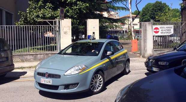 Udine, coppia di coniugi evasori totali, ma intestatari di 760 auto