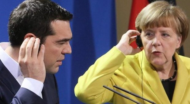 Grecia, Tsipras: trattiamo ancora, voto non è contro l'Europa. No di Merkel alle proposte di Atene