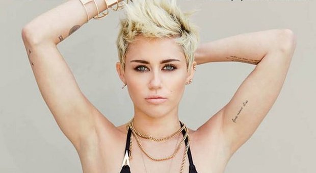 Miley Cyrus nuda in sauna, gli hacker colpiscono ancora e rubano le foto hot